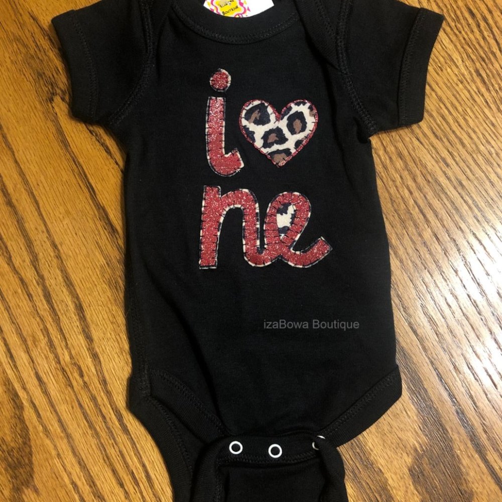 Black Onesis w/ I Heart NE  1297  Handmade NWT Boutique